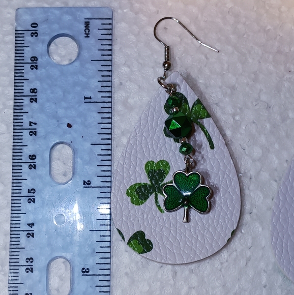 St. Patrick's day Earrings, New, Lt. wt vinyl tear drop, Crystal & charm dangle - Picture 4 of 5
